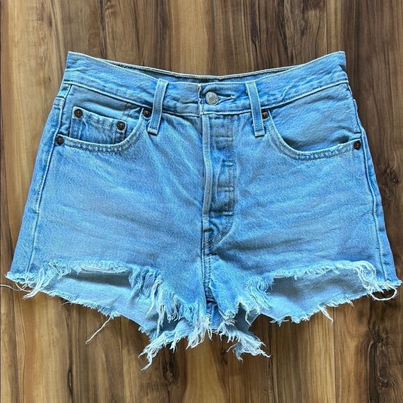 Levi’s Premium 501 Button Fly Jean Shorts - Picture 2 of 6